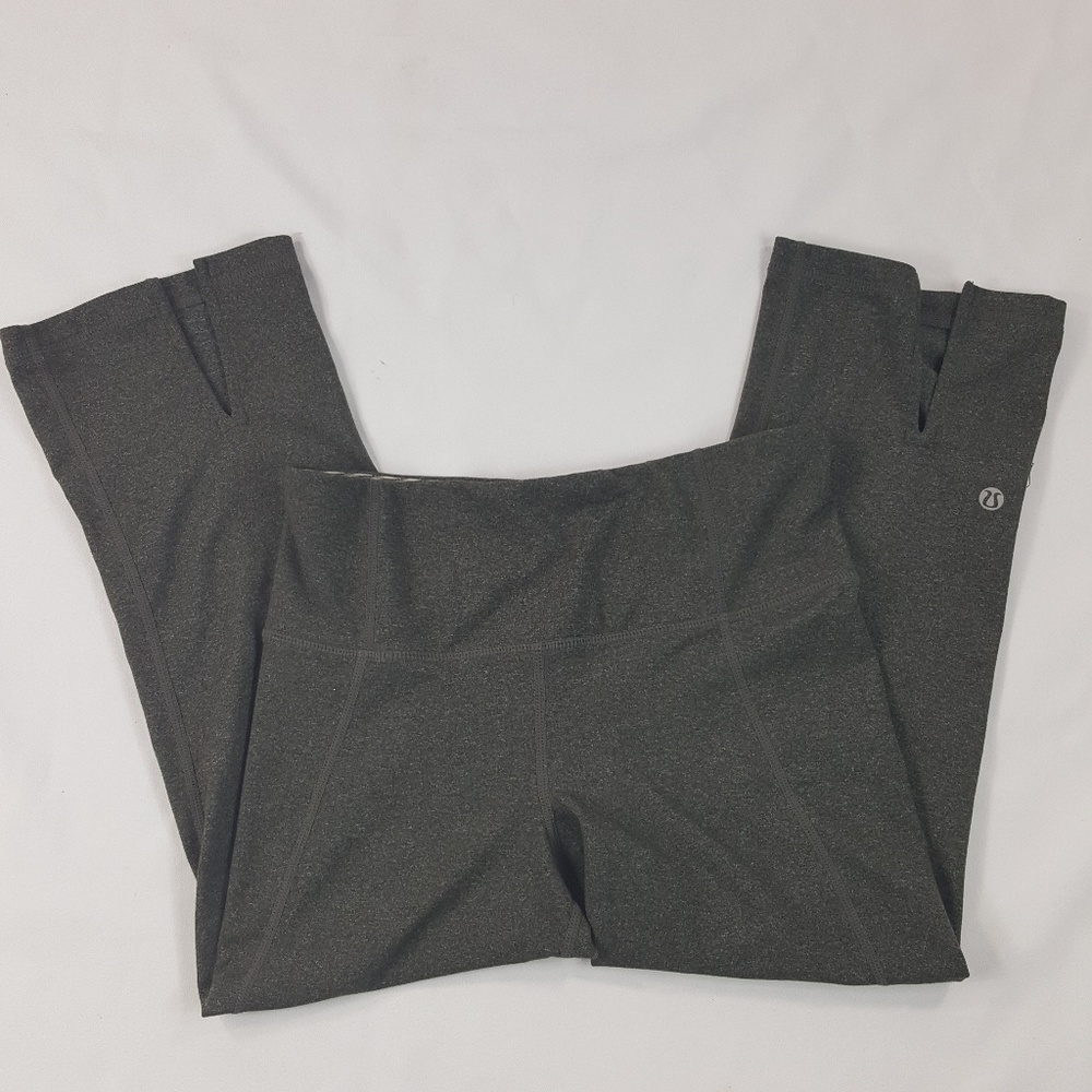 LULULEMON work out capris sz 4
